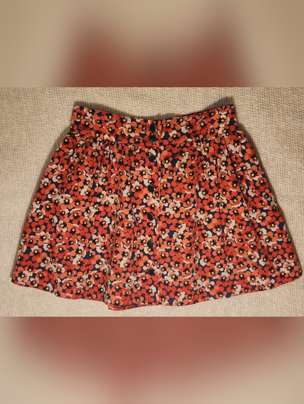 H&M "Divided" Floral Button-Front Mini Skirt in Coral -Size 6